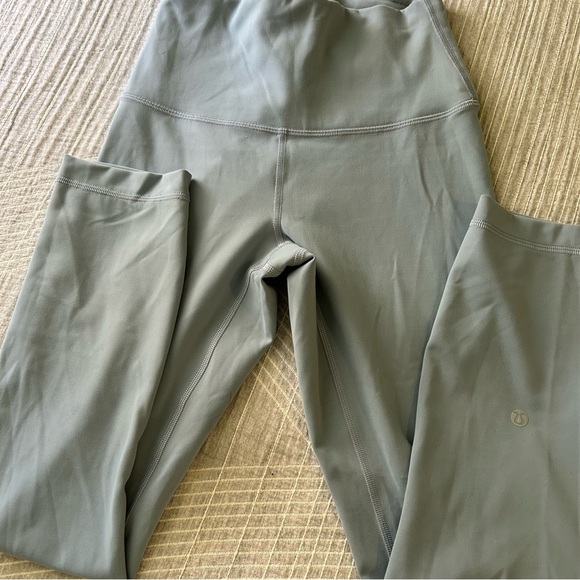 Lululemon Wunder Train High-Rise Tight 25" Size 4 - Picture 1 of 11